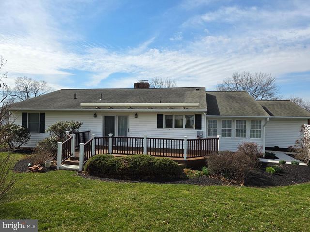 24 RIVERVIEW DR, Middletown, PA 17057