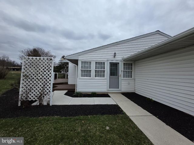 24 RIVERVIEW DR, Middletown, PA 17057