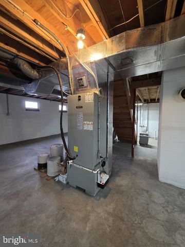 24 RIVERVIEW DR, Middletown, PA 17057