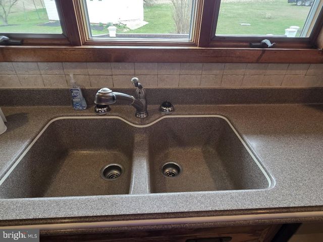 24 RIVERVIEW DR, Middletown, PA 17057