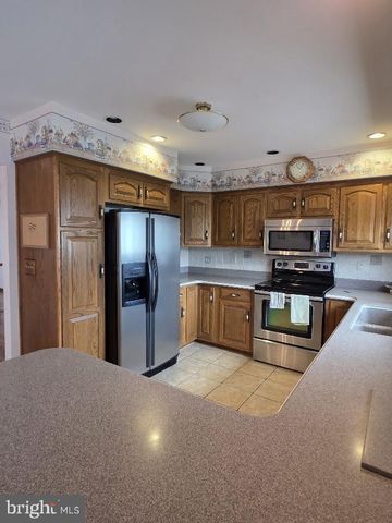 24 RIVERVIEW DR, Middletown, PA 17057