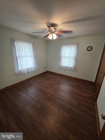 24 RIVERVIEW DR, Middletown, PA 17057