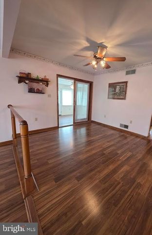 24 RIVERVIEW DR, Middletown, PA 17057