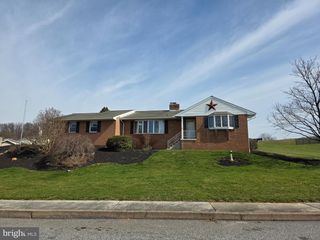 24 RIVERVIEW DR, Middletown, PA 17057