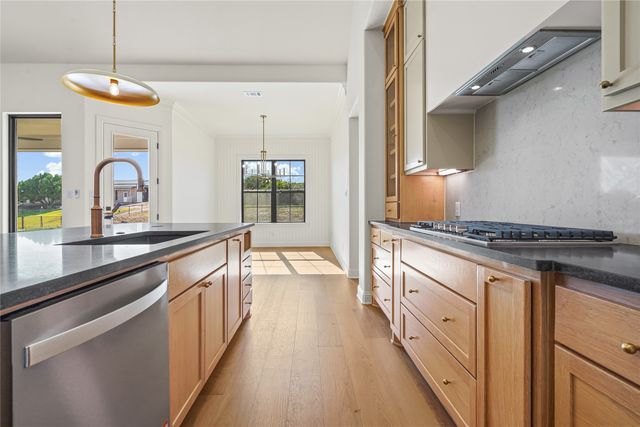 2136 Cotton Tail Way, Cresson, TX 76035