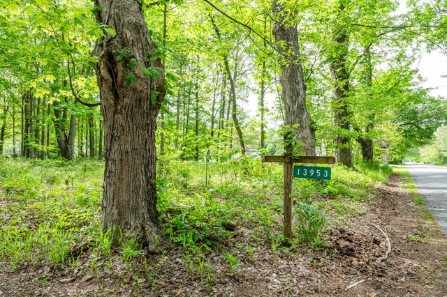 13953 Minnich Road, Chikaming Twp, MI 49125