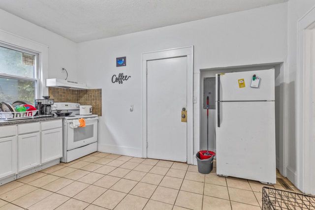 1845 N 39th STREET #1847, Milwaukee, WI 53208