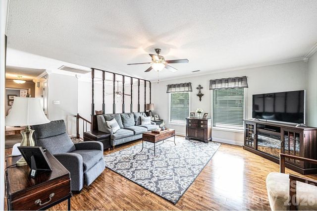 2651 31st Street Court NE, Hickory, NC 28601