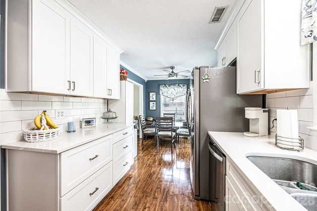 2651 31st Street Court NE, Hickory, NC 28601