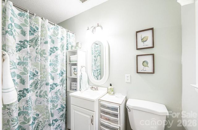 2651 31st Street Court NE, Hickory, NC 28601