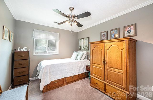 2651 31st Street Court NE, Hickory, NC 28601