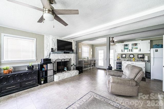 2651 31st Street Court NE, Hickory, NC 28601