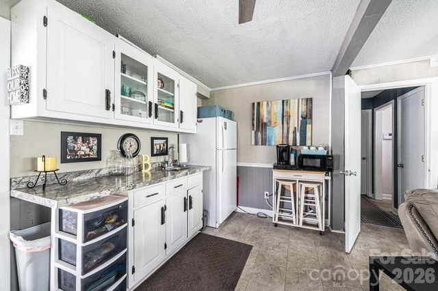 2651 31st Street Court NE, Hickory, NC 28601
