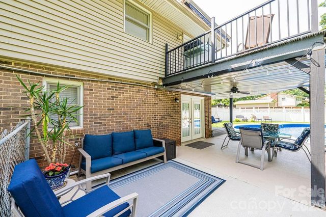 2651 31st Street Court NE, Hickory, NC 28601