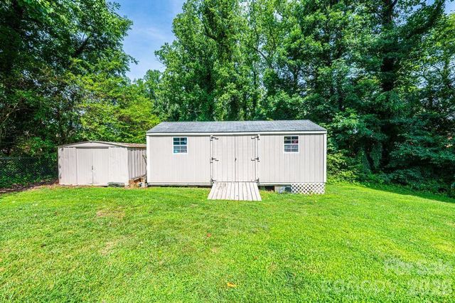 2651 31st Street Court NE, Hickory, NC 28601
