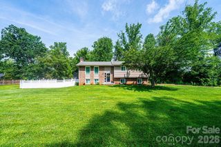 2651 31st Street Court NE, Hickory, NC 28601