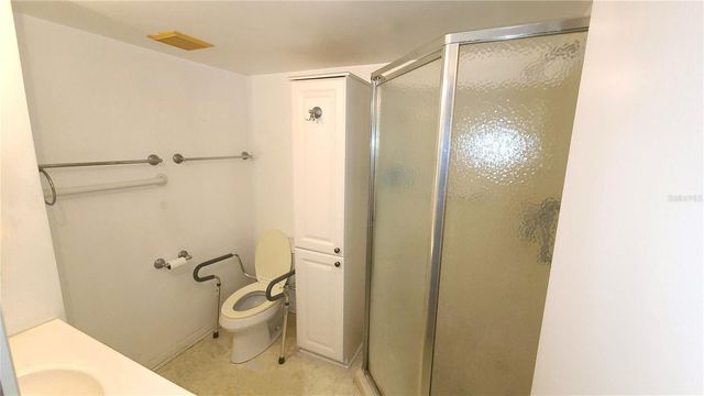 4851 W GANDY BOULEVARD B4 L32, Tampa, FL 33611