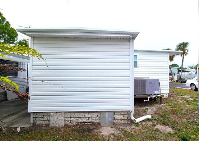 4851 W GANDY BOULEVARD B4 L32, Tampa, FL 33611