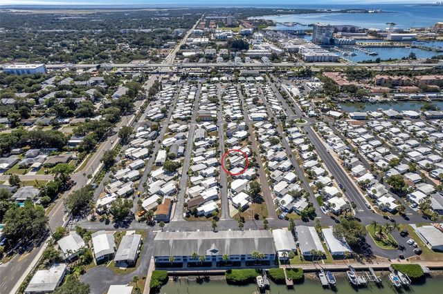 4851 W GANDY BOULEVARD B4 L32, Tampa, FL 33611