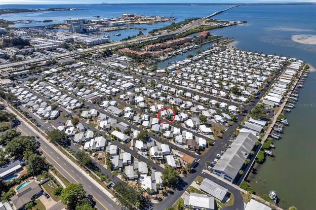 4851 W GANDY BOULEVARD B4 L32, Tampa, FL 33611