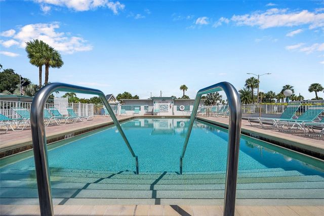 4851 W GANDY BOULEVARD B4 L32, Tampa, FL 33611