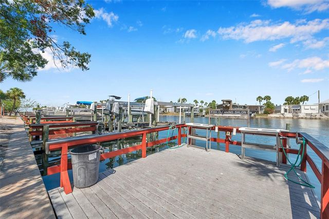 4851 W GANDY BOULEVARD B4 L32, Tampa, FL 33611