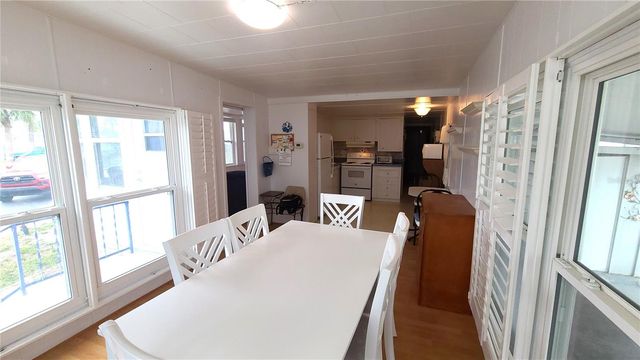 4851 W GANDY BOULEVARD B4 L32, Tampa, FL 33611