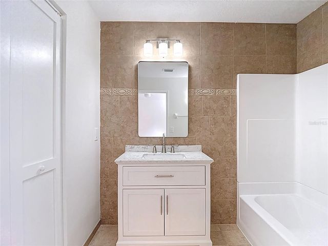 2013 GLEN FORGE STREET, Brandon, FL 33511