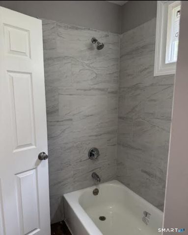 26 Hungerford Street, Hartford, CT 06106