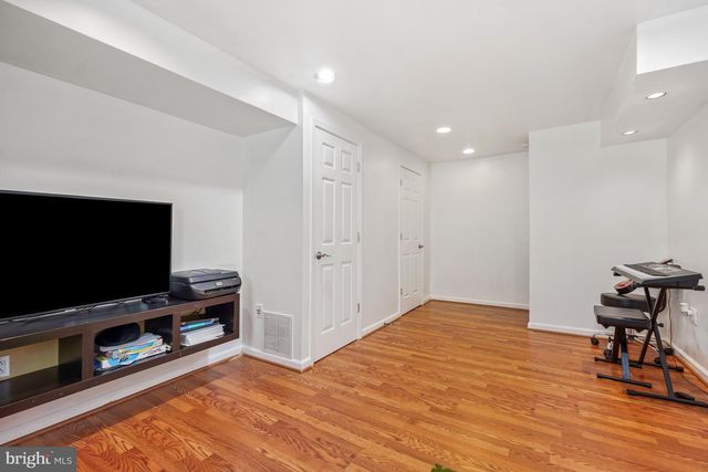 7523 BRENISH DR, Gaithersburg, MD 20879