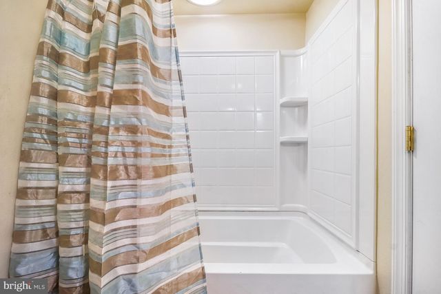 7523 BRENISH DR, Gaithersburg, MD 20879