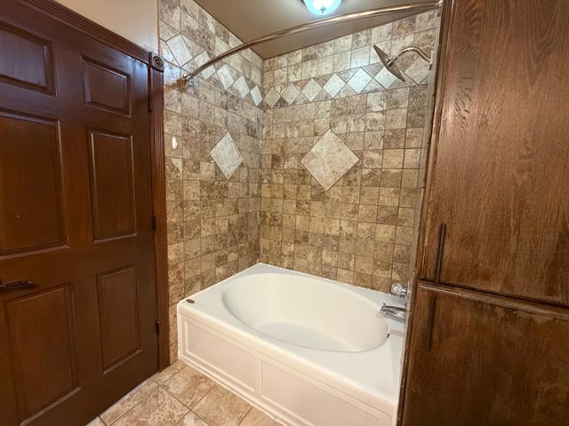 6280 6th Street NE, Fridley, MN 55432