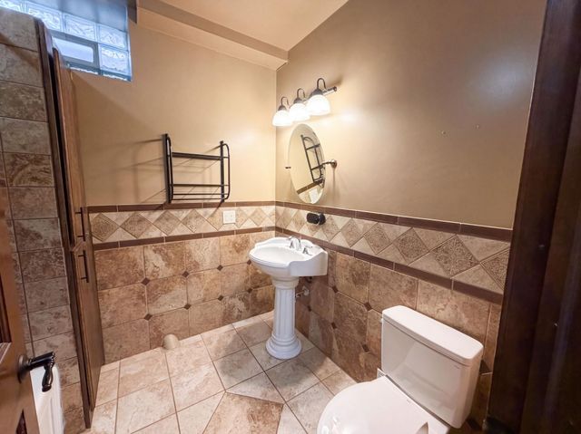 6280 6th Street NE, Fridley, MN 55432