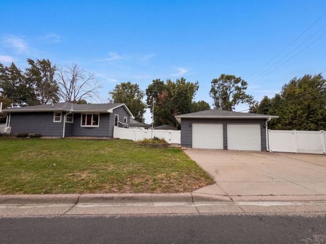6280 6th Street NE, Fridley, MN 55432