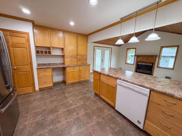 6280 6th Street NE, Fridley, MN 55432
