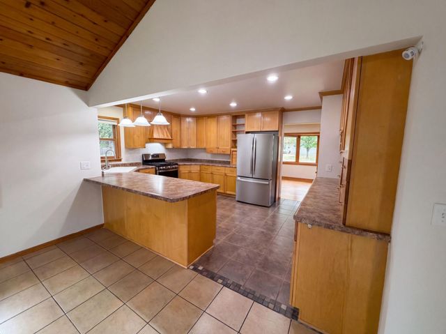 6280 6th Street NE, Fridley, MN 55432