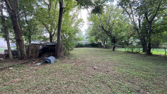 110 W Oak Street, Rossville, GA 30741