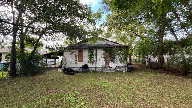 110 W Oak Street, Rossville, GA 30741