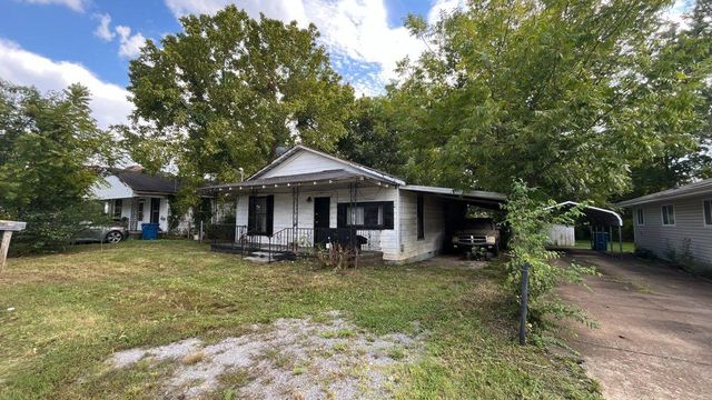 110 W Oak Street, Rossville, GA 30741