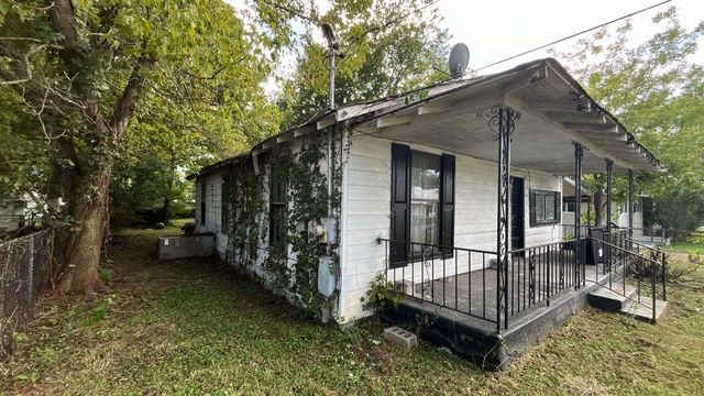110 W Oak Street, Rossville, GA 30741