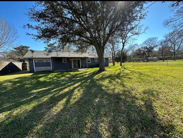 1902 Trinity Street, League City, TX 77573