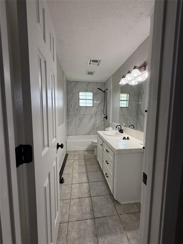 1902 Trinity Street, League City, TX 77573