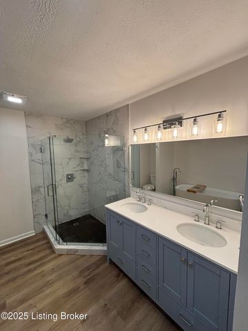 1803 Hawk Hill Rd, La Grange, KY 40031