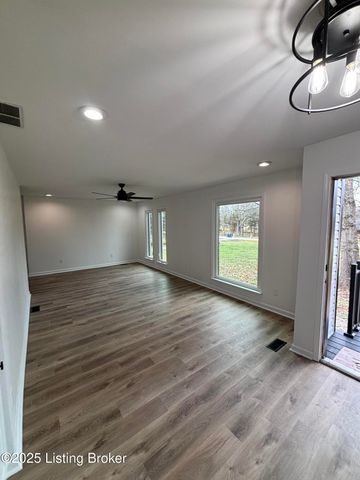 1803 Hawk Hill Rd, La Grange, KY 40031