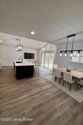 1803 Hawk Hill Rd, La Grange, KY 40031