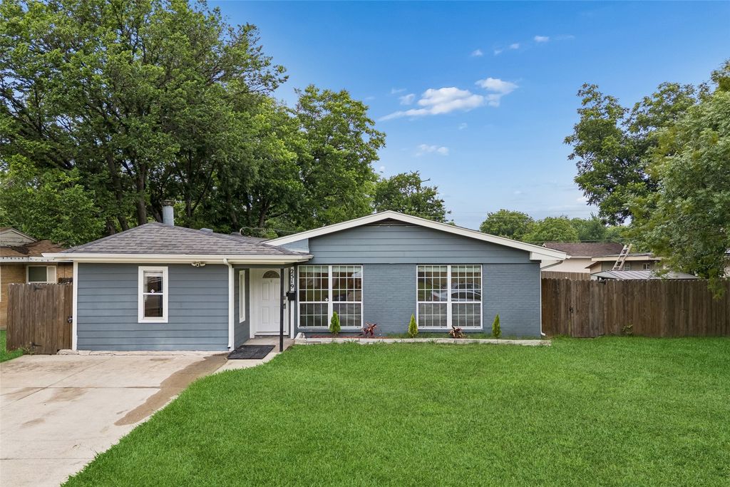 2519 Maverick Avenue, Dallas, TX 75228