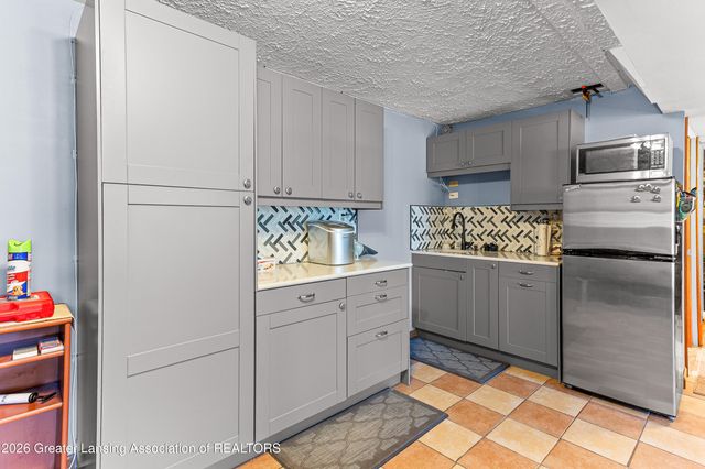 961 Jolly Road, Okemos, MI 48864