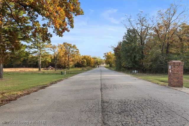 105 Forest Ridge, Poteau, OK 74953