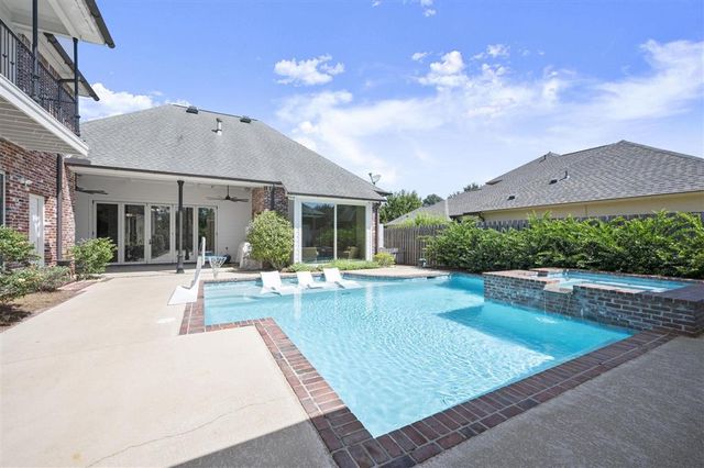 19204 Bellerive Court, Baton Rouge, LA 70809