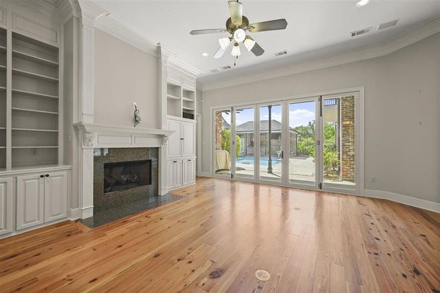 19204 Bellerive Court, Baton Rouge, LA 70809